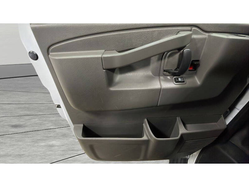 2023 Chevrolet Express LS 3500