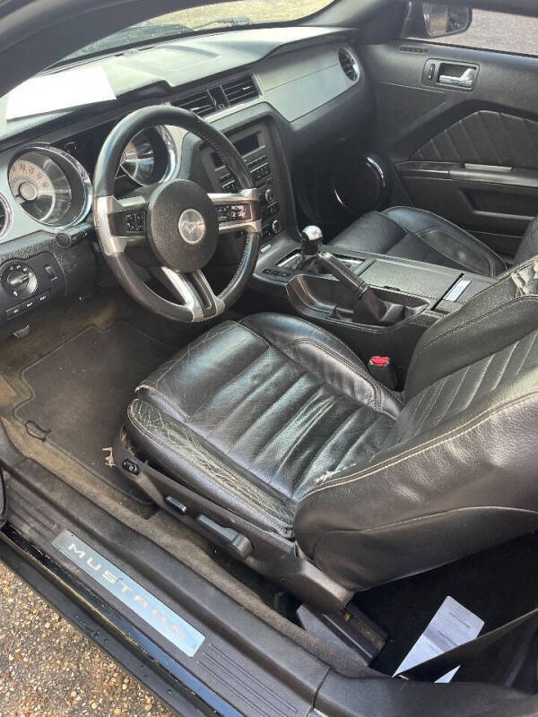 2012 Ford Mustang V6