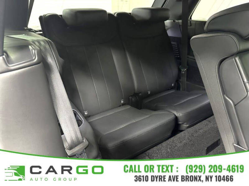 2025 Land Rover Range Rover P400 SE LWB