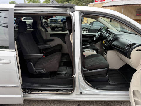 2011 Chrysler Town and Country Touring