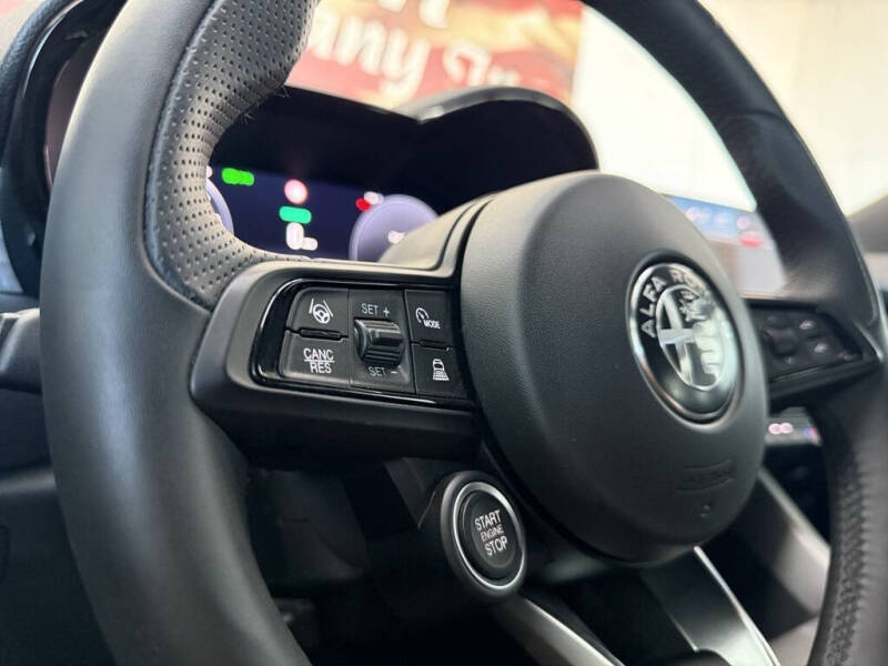 2024 Alfa Romeo Tonale Hybrid Ti