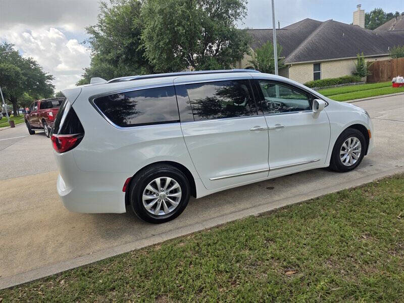 2019 Chrysler Pacifica Touring L