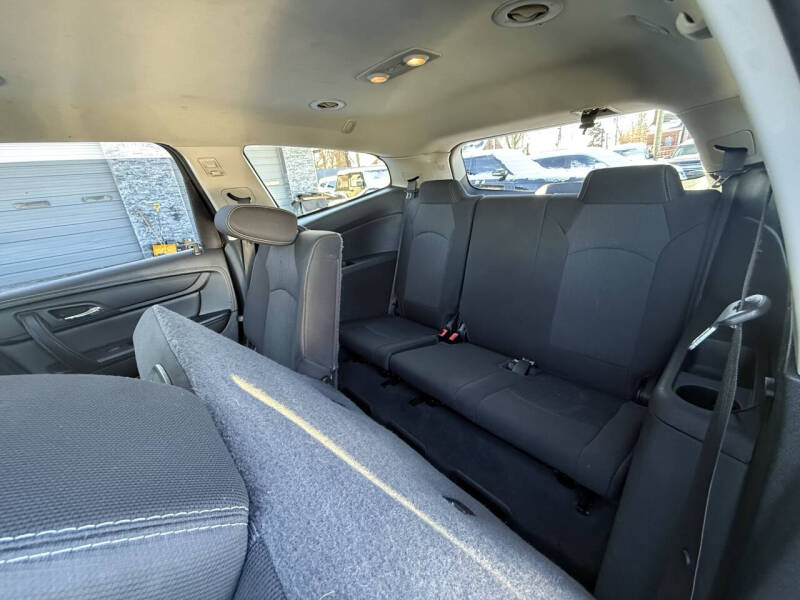 2017 Chevrolet Traverse LT