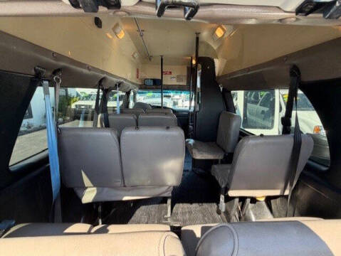 2001 Ford E-Series E-350 SD