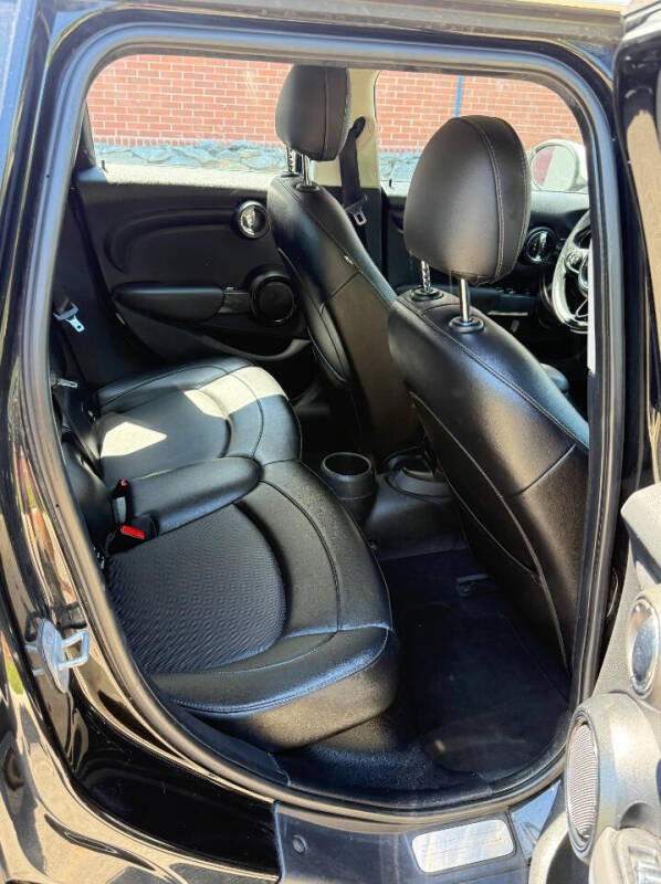 2015 MINI Hardtop 4 Door Cooper