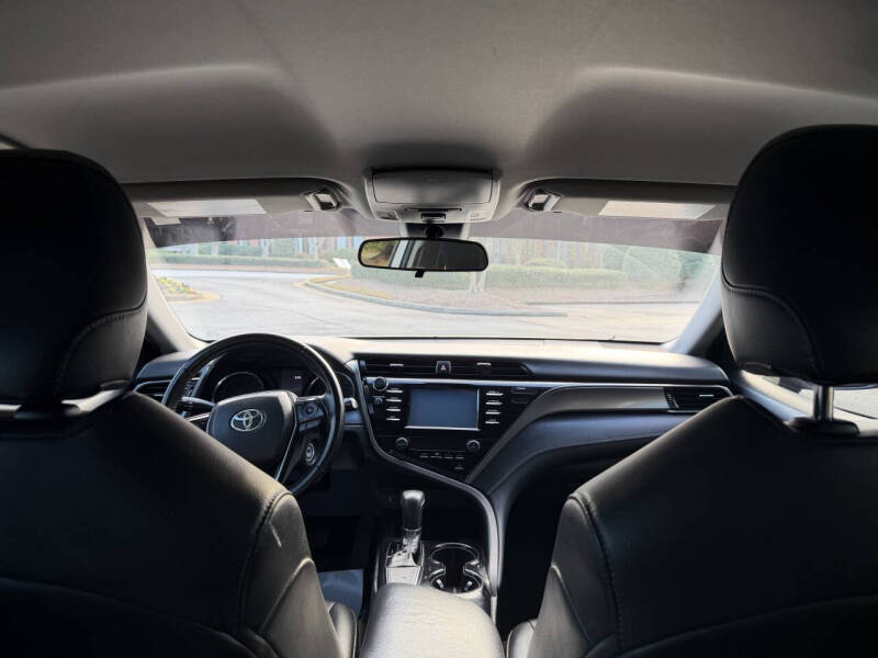 2019 Toyota Camry SE