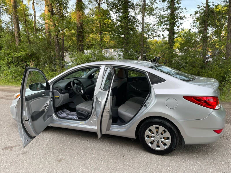 2016 Hyundai Accent SE