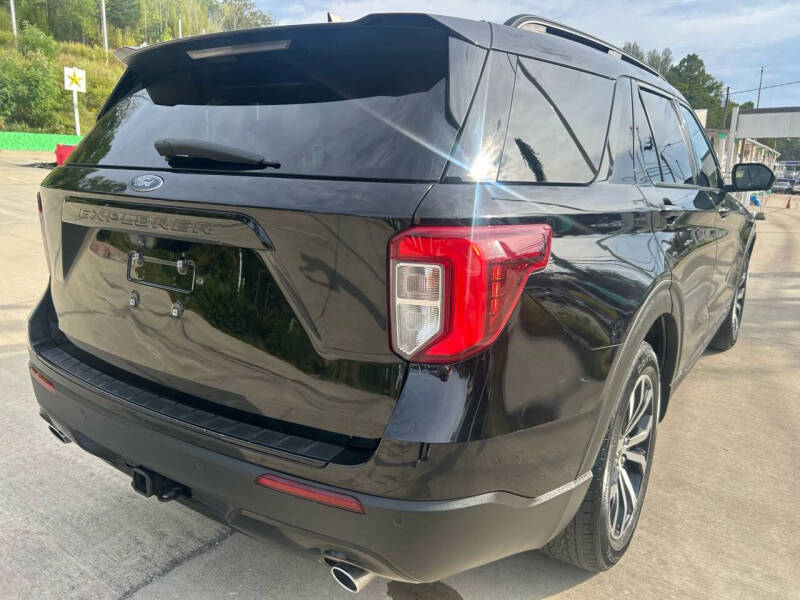 2022 Ford Explorer ST-Line