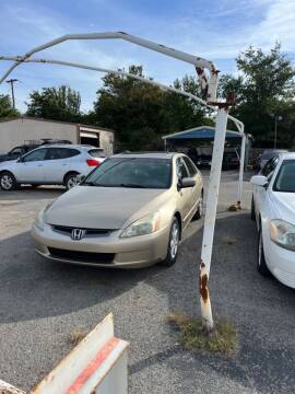2004 Honda Accord for sale at LEE AUTO SALES in McAlester OK