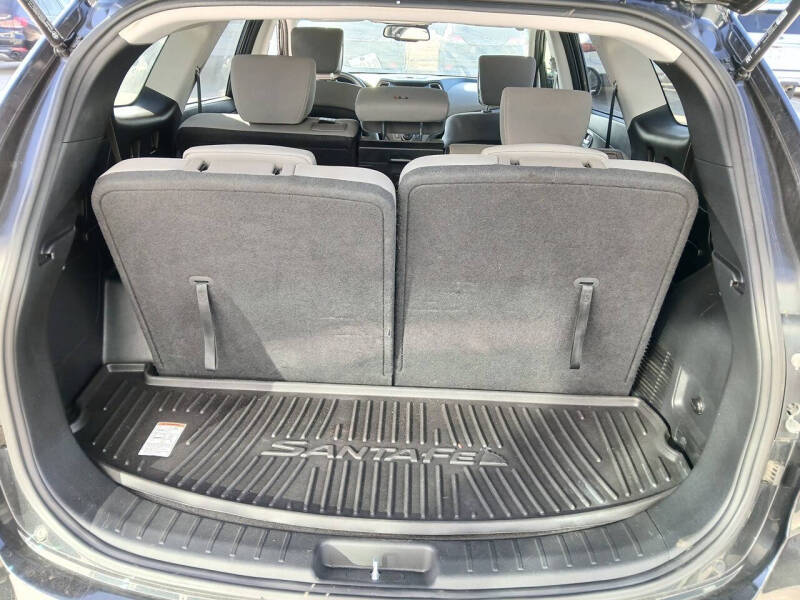 2018 Hyundai Santa Fe SE