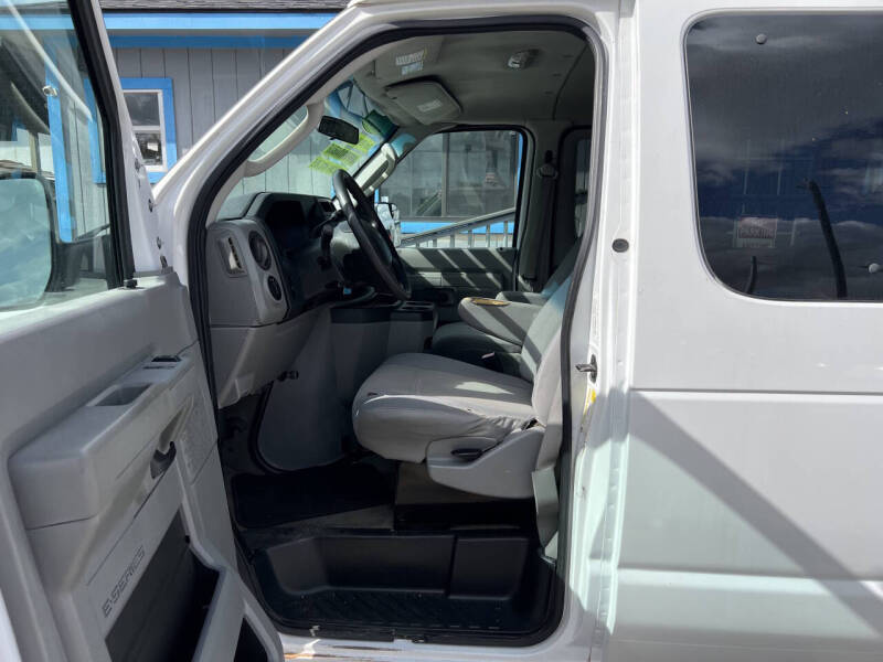 2011 Ford E-Series E-150