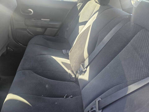 2011 Nissan Versa 1.8 S