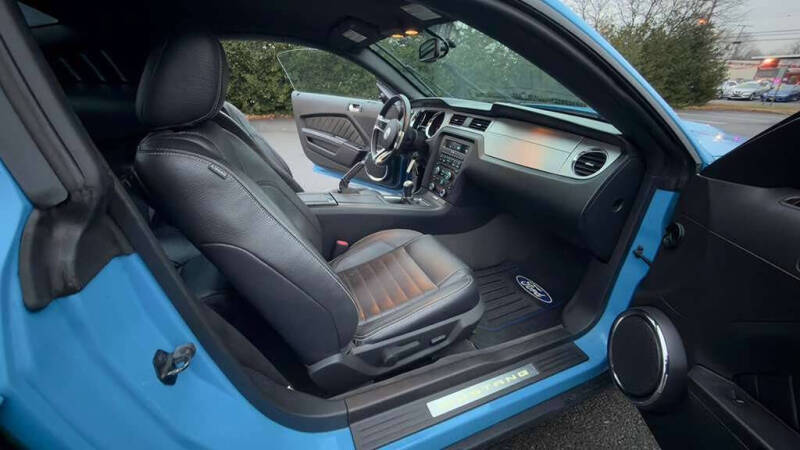 2012 Ford Mustang V6 Premium