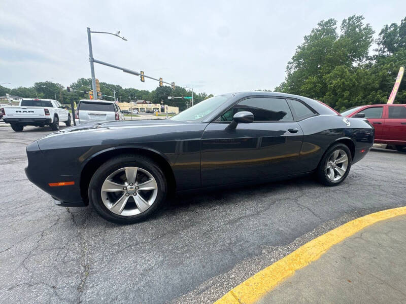 2018 Dodge Challenger SXT Plus