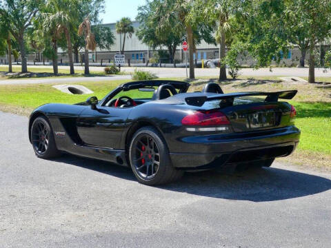 2004 Dodge Viper SRT-10