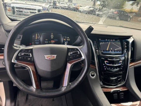 2015 Cadillac Escalade Luxury