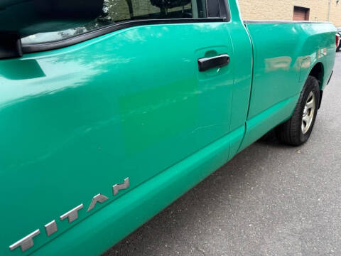 2017 Nissan Titan SV