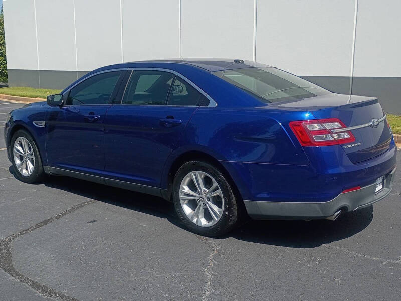 2013 Ford Taurus SEL