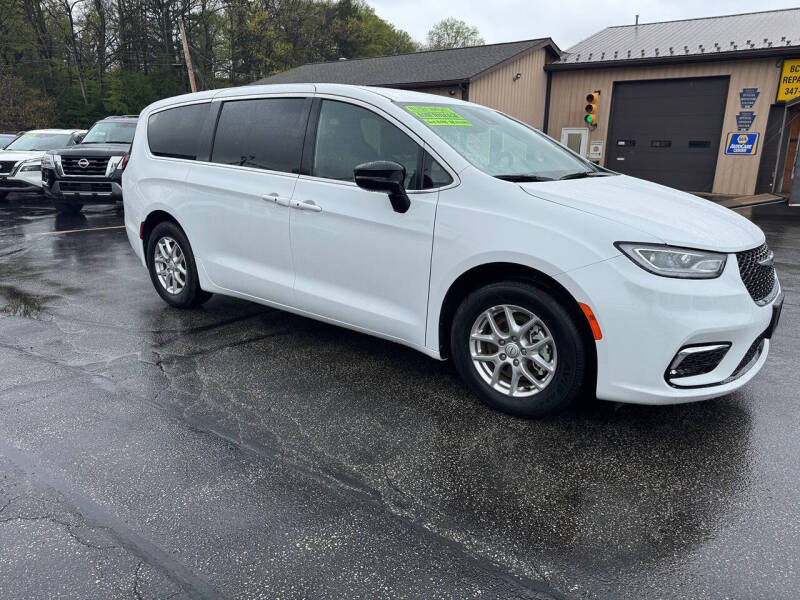 2025 Chrysler Pacifica Select