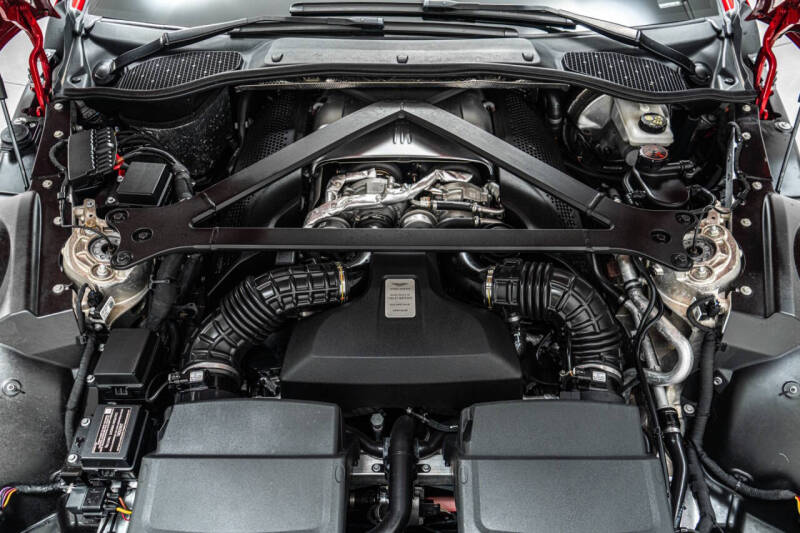 2023 Aston Martin Vantage V8