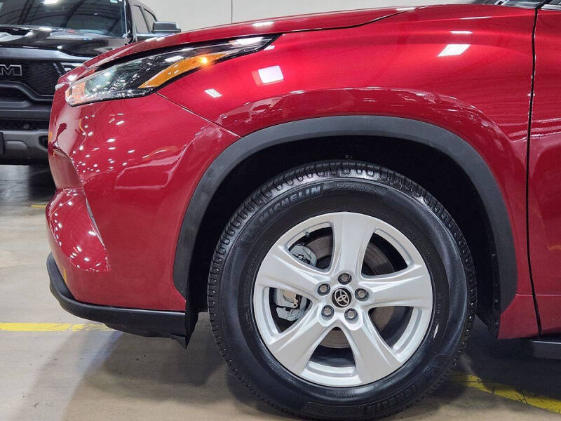 2022 Toyota Highlander LE