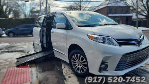 2020 Toyota Sienna XLE 8-Passenger