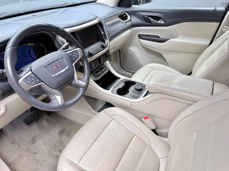 2020 GMC Acadia Denali