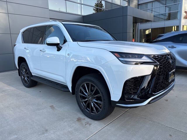 2025 Lexus LX 700h F SPORT Handling