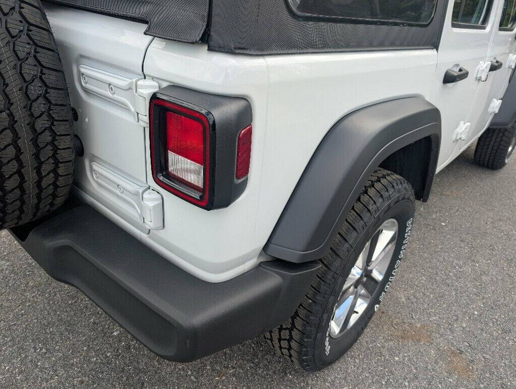 2023 Jeep Wrangler 42