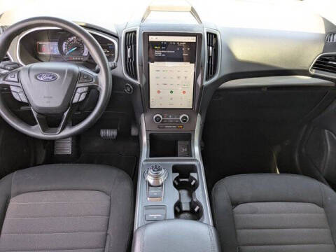 2021 Ford Edge SE