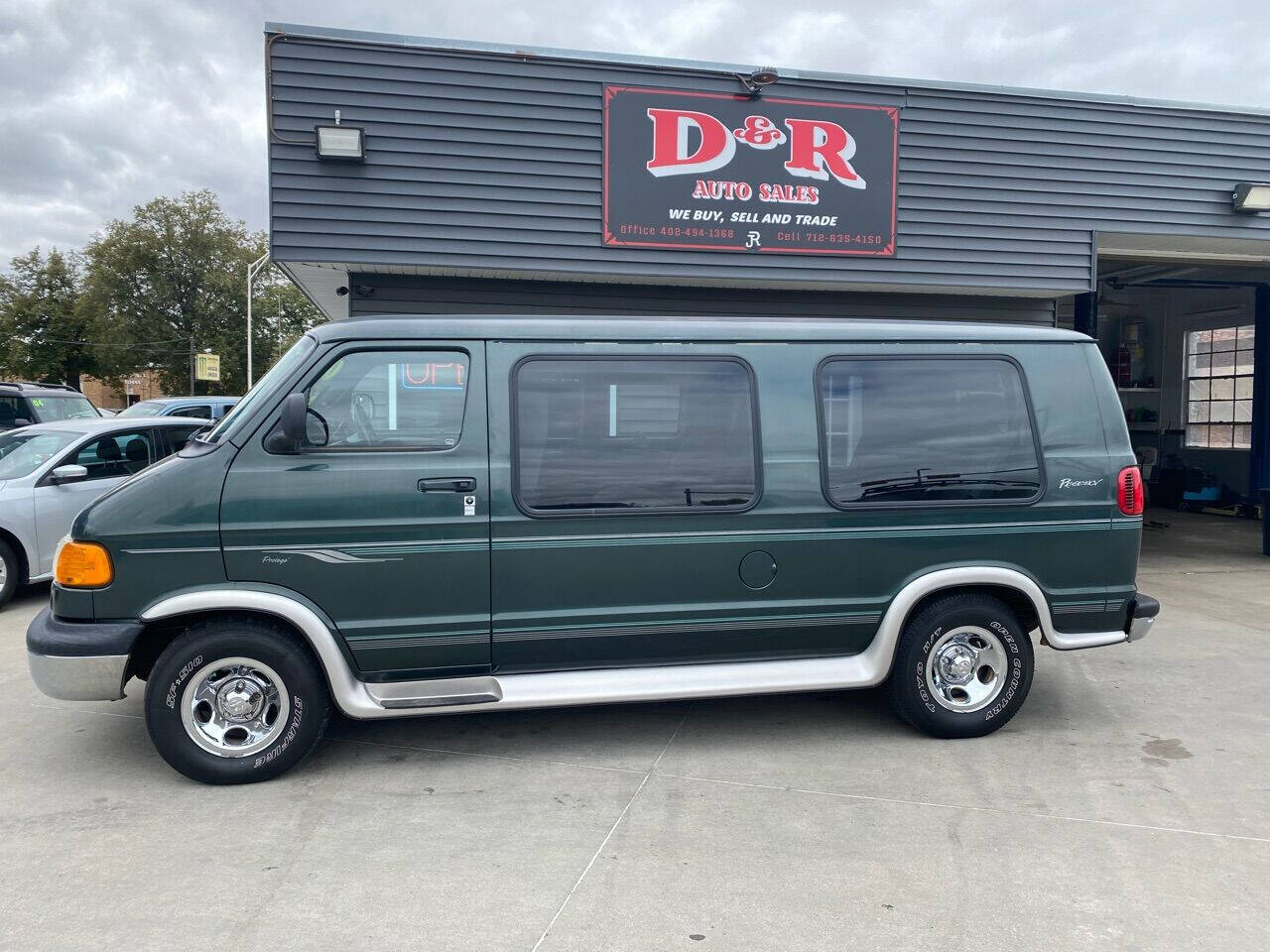2001 dodge ram van 1500 5.9 l v8 cargo van