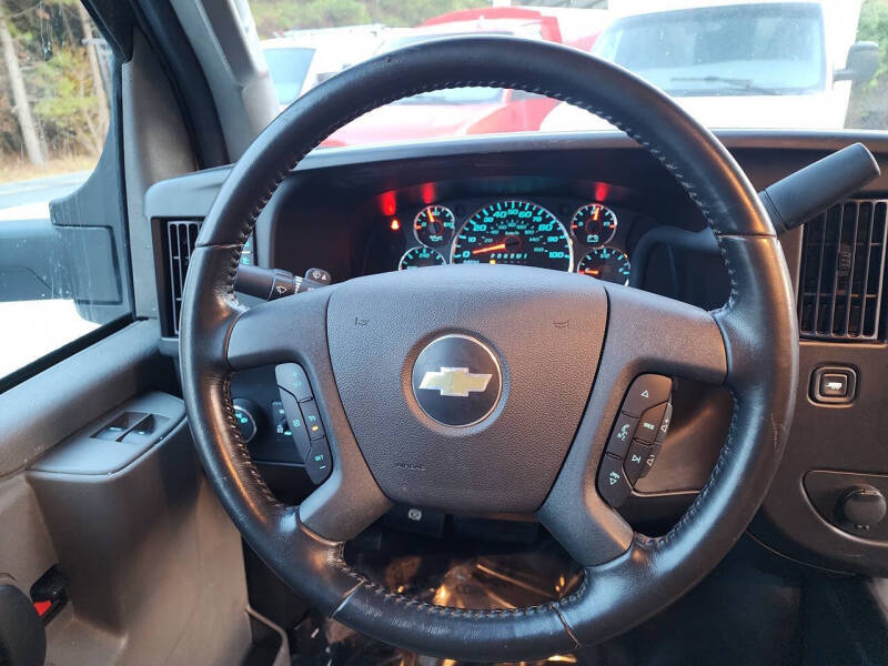 2023 Chevrolet Express 3500