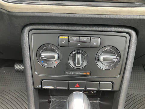 2018 Volkswagen Beetle 2.0T Coast