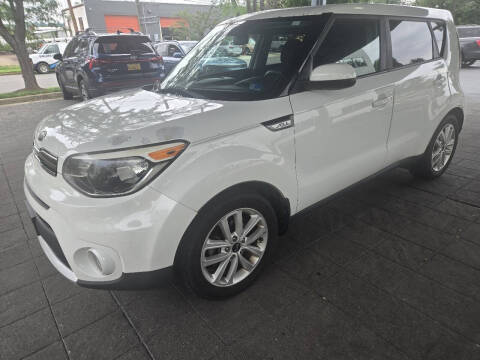 2017 Kia Soul +