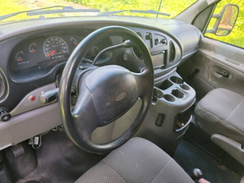 2002 Ford E-350