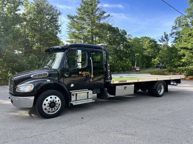 2021 Freightliner M2 106