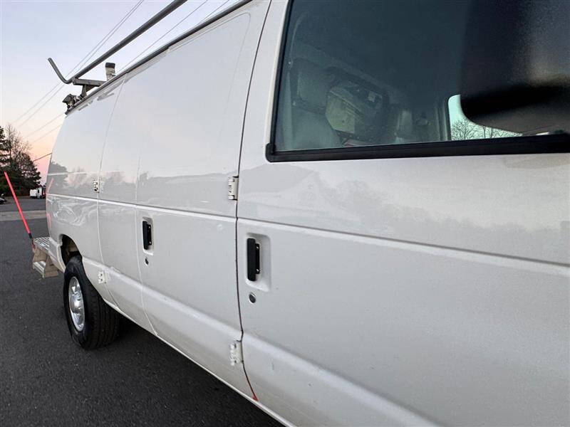 2011 Ford E-Series E-350 SD