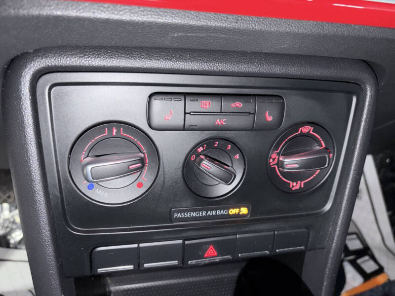 2013 Volkswagen Beetle 2.5L PZEV