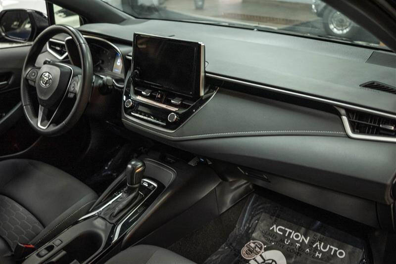 2024 Toyota Corolla Hatchback SE