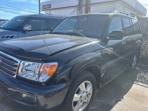 2004 Toyota Land Cruiser for sale at HOUSTON SKY AUTO SALES in Houston TX