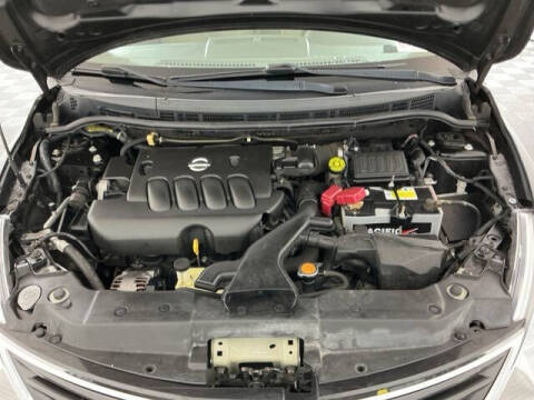 2011 Nissan Versa 1.8 SL