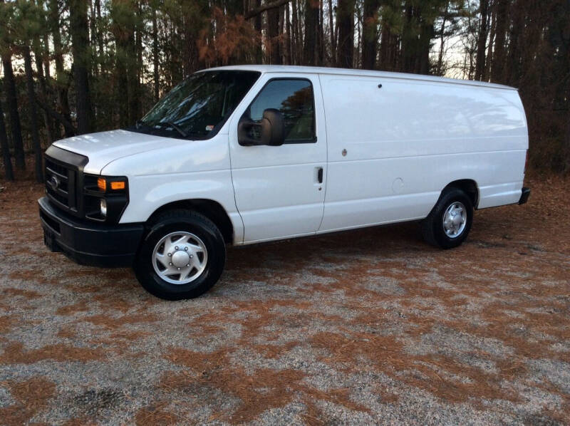 2014 Ford E-Series Econoline Van Commercial photo 27