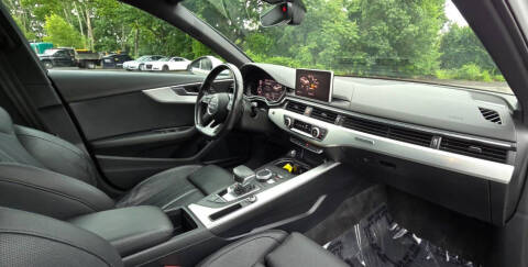 2017 Audi A4 2.0T quattro Premium Plus