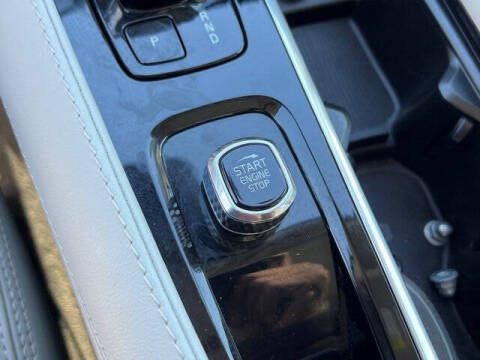 2023 Volvo XC90 Recharge T8 Ultimate Bright Theme 6P