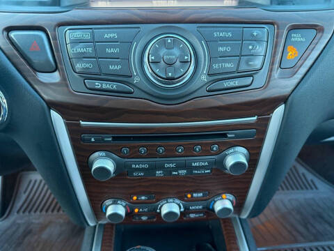 2017 Nissan Pathfinder Platinum