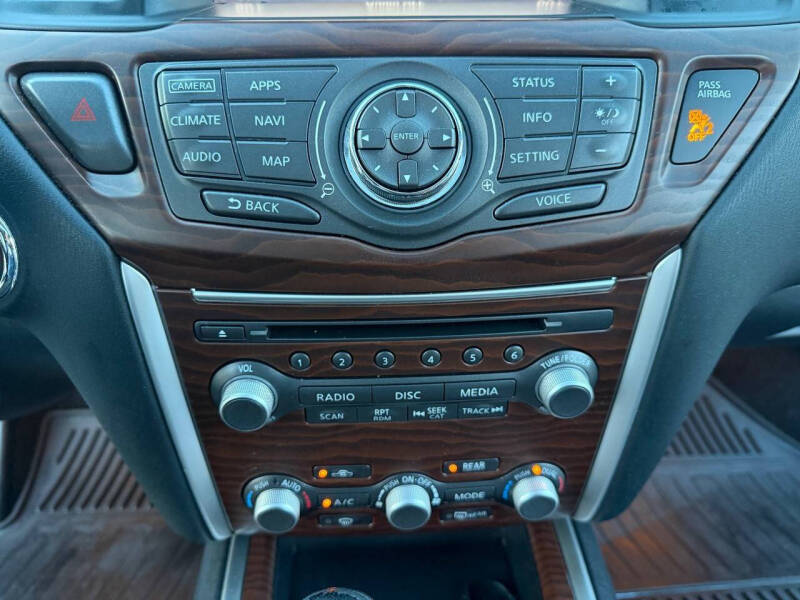 2017 Nissan Pathfinder Platinum