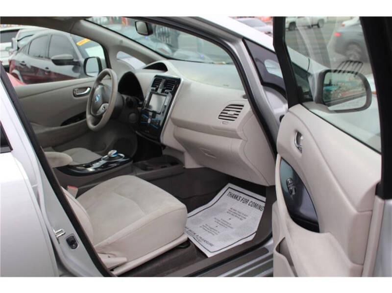 2012 Nissan LEAF