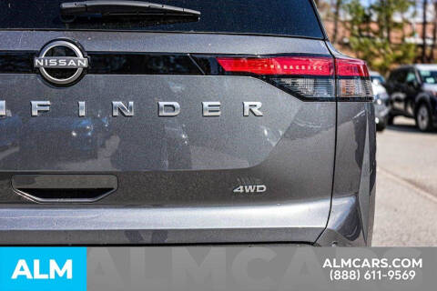 2025 Nissan Pathfinder S