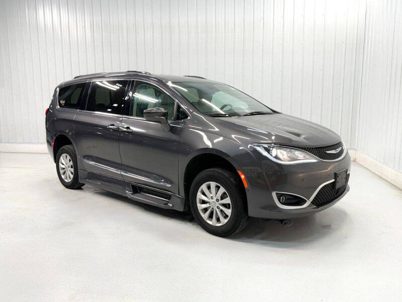 2019 Chrysler Pacifica Touring L