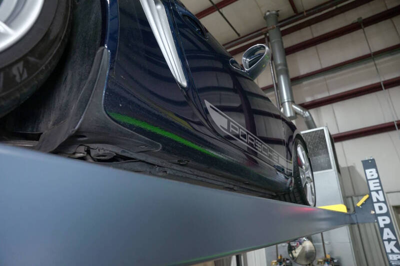 2012 Porsche Cayman R